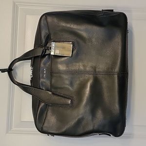 Tumi leather tote briefcase laptop portfolio satchel bag